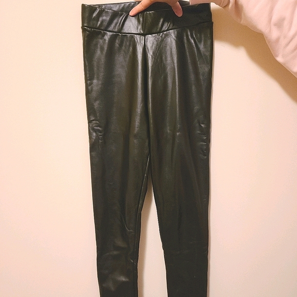 Faux leather pant - Picture 1 of 6